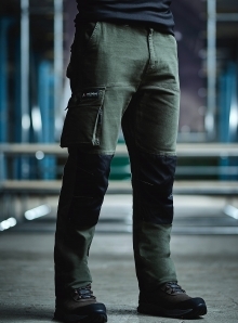 Spodnie robocze Regatta z licznymi kieszeniami