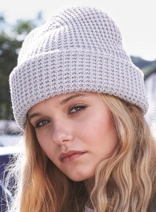 Czapka zimowa o strukturze waflowej z wywinięciem