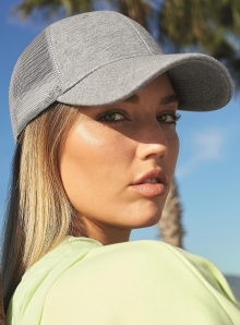 Czapka na lato z przewiewnymi panelami z siatki