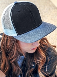 Czapka z daszkiem Sonic z siatkowanymi panelami