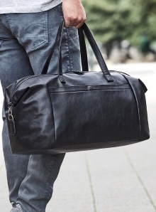 Torba podróżna ze wzmocnionym spodem uszyta z ekoskóry