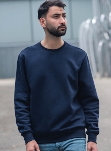 Klasyczna bluza o gładkiej strukturze marki HRM