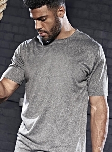 Koszulka sportowa ze wzmacniającą taśmą na karku