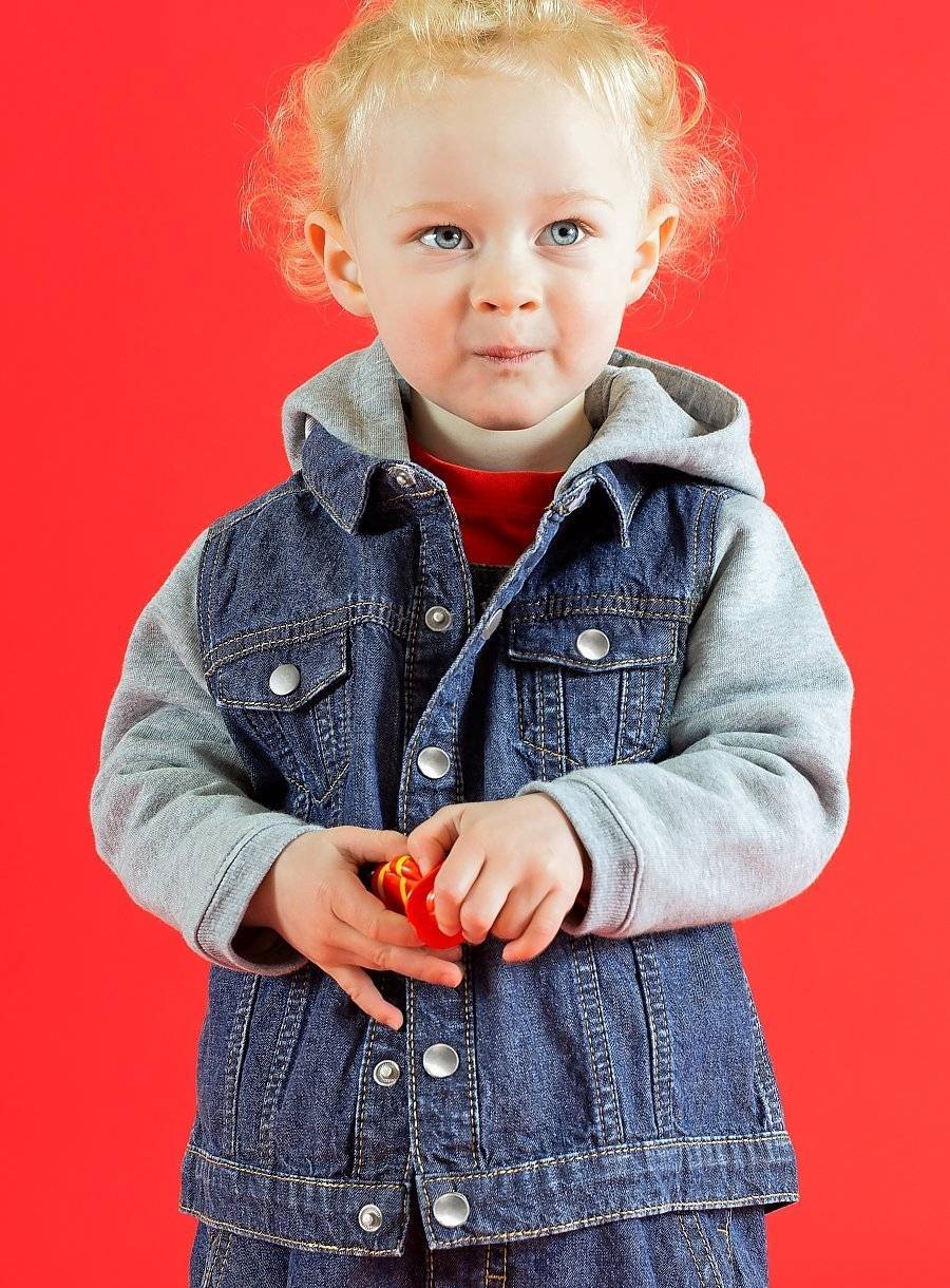 Jeansowa kurtka niemowlęca
