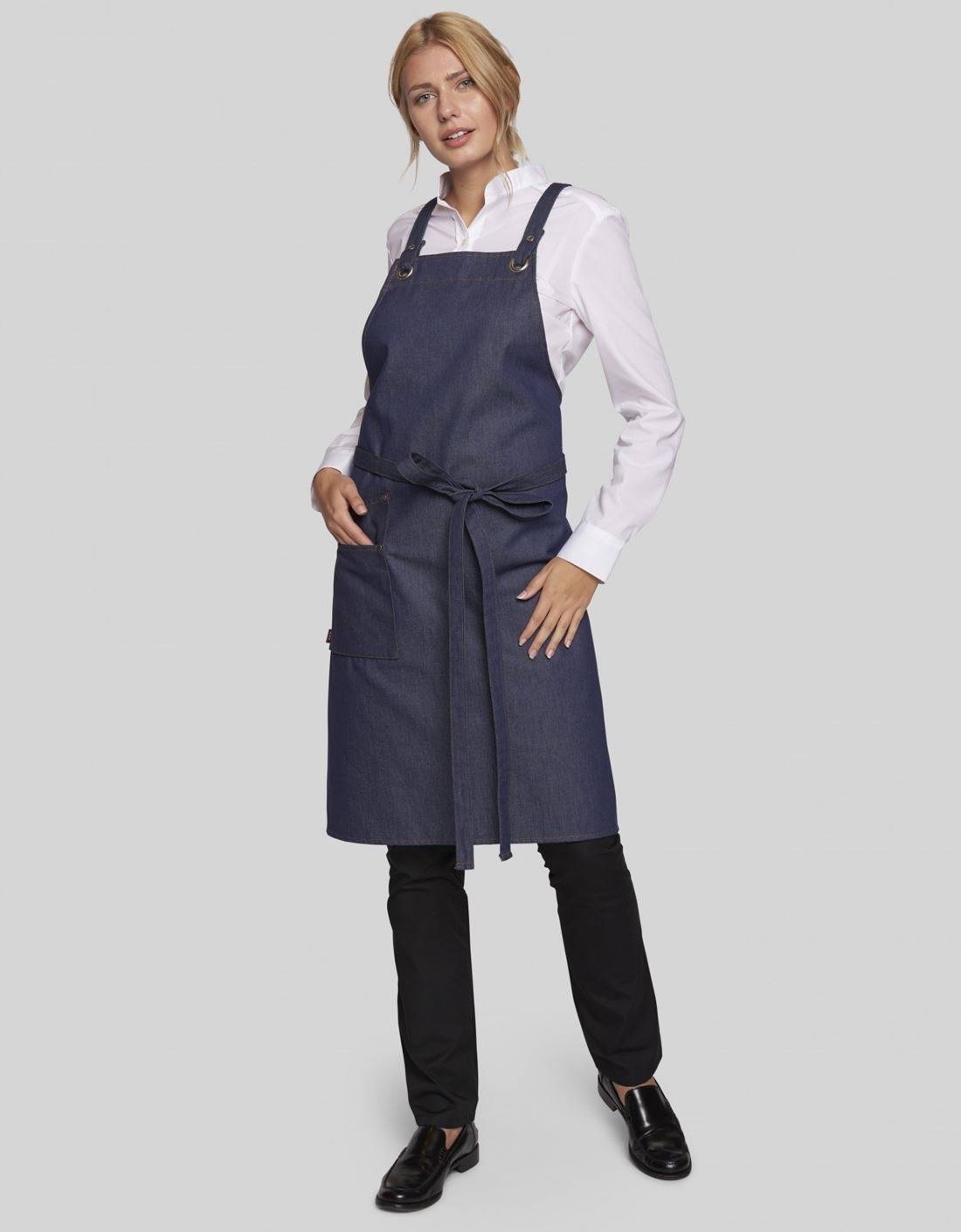 Jeansowy fartuch kelnerski z praktycznymi bocznymi kieszeniami CGW