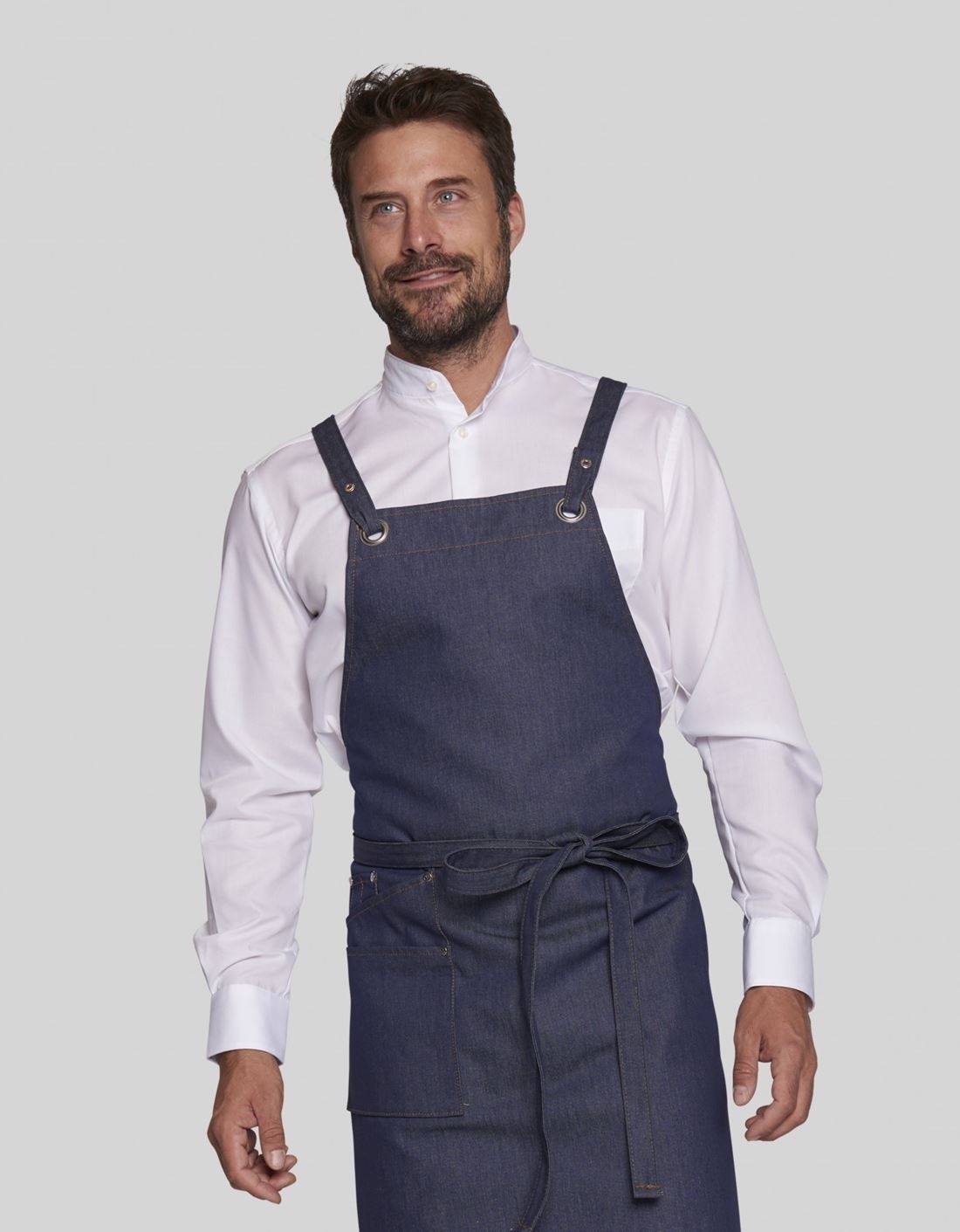 Jeansowy fartuch kelnerski z praktycznymi bocznymi kieszeniami CGW