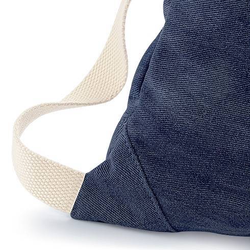 Jeansowy worek sportowy z paskami na plecy i uchwytem