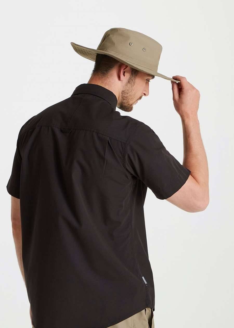 Kapelusz turystyczny z otworami wentylacyjnymi