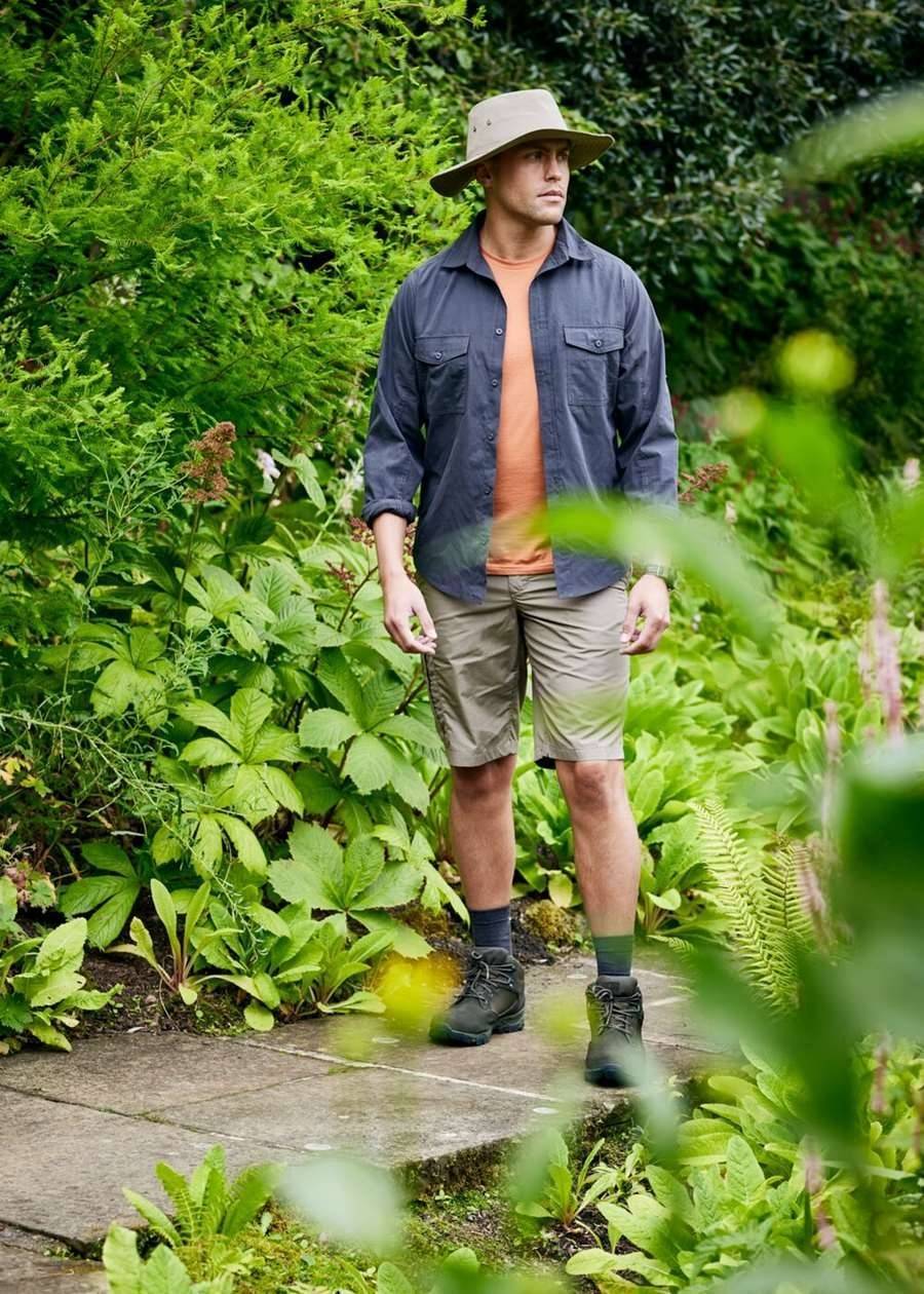 Kapelusz turystyczny z otworami wentylacyjnymi