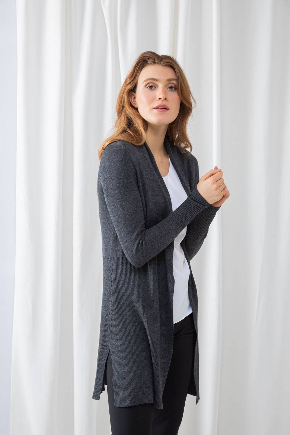 Kardigan damski o długim kroju marki Henbury