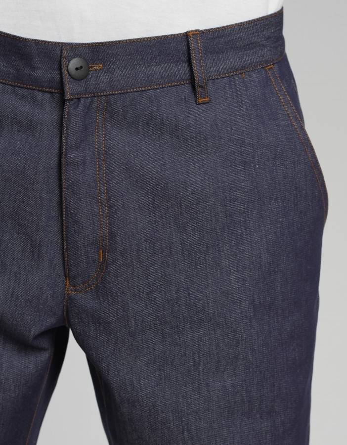 Kelnerskie spodnie jeansowe w modelu męskim