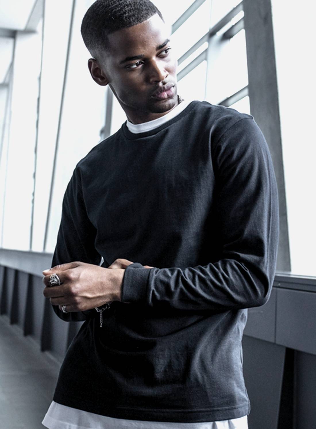 Klasyczna bluza męska z szerokim ściągaczem bez metki producenta