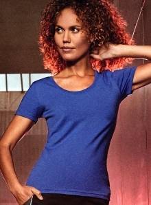 Kobieca koszulka T-shirt o gładkiej powierzchni materiału