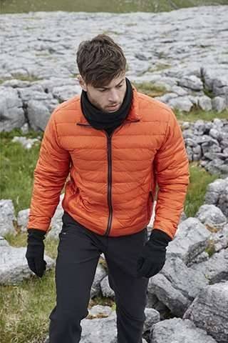 Komin polarowy uszyty z materiału pochodzący z recyklingu