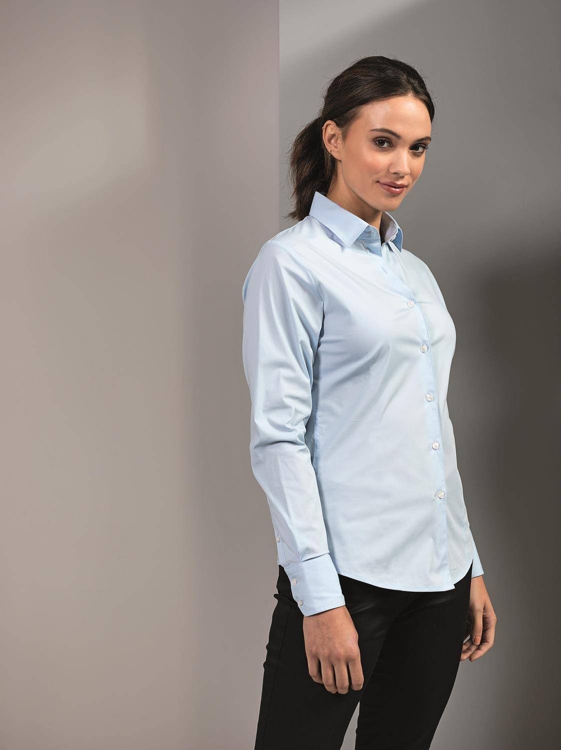 Koszula damska z elastycznej miękkiej tkaniny