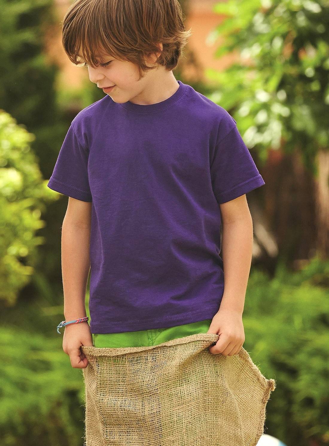 Koszulka dziecięca z materiału o drobnym splocie