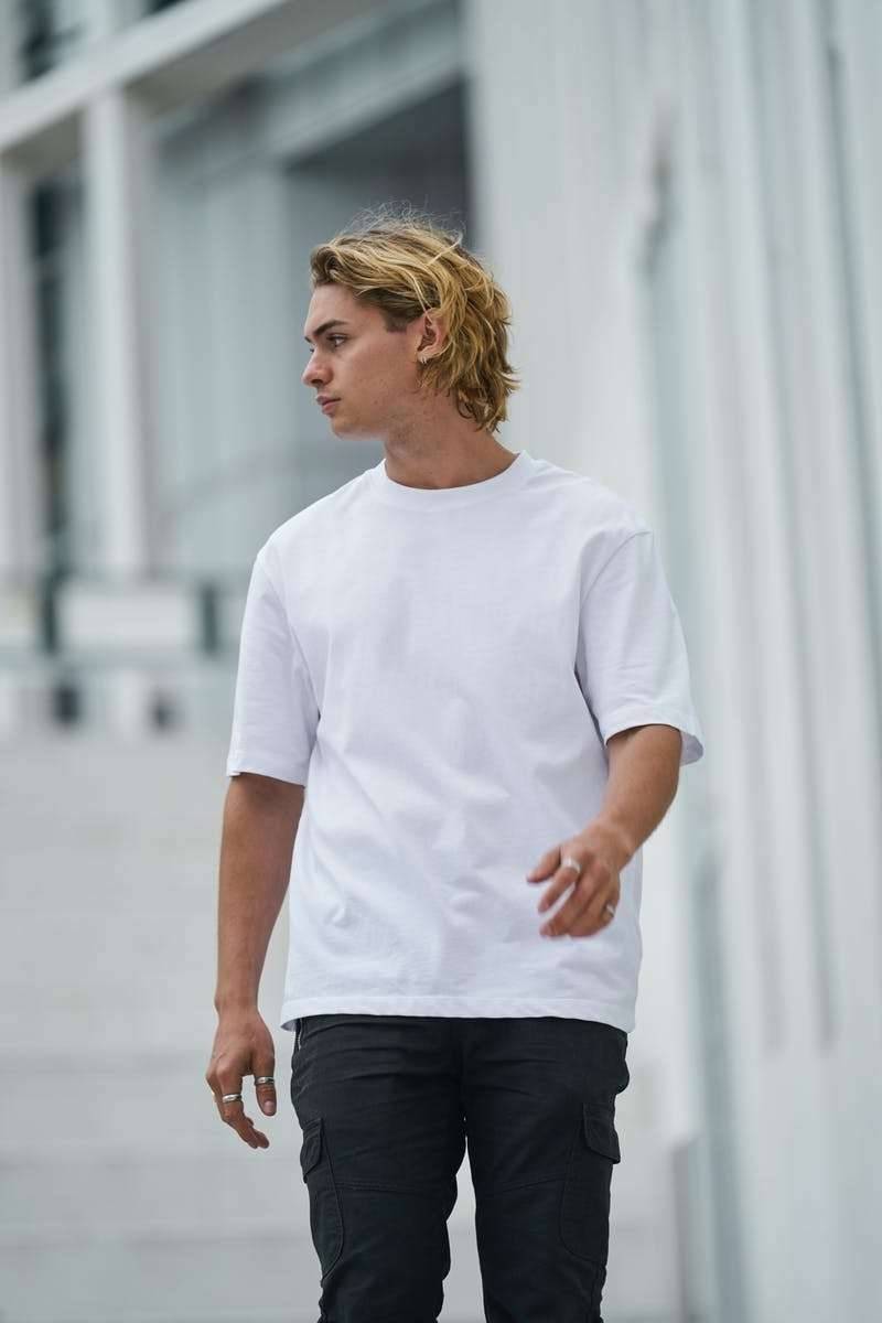 Koszulka w stylowym kroju oversized