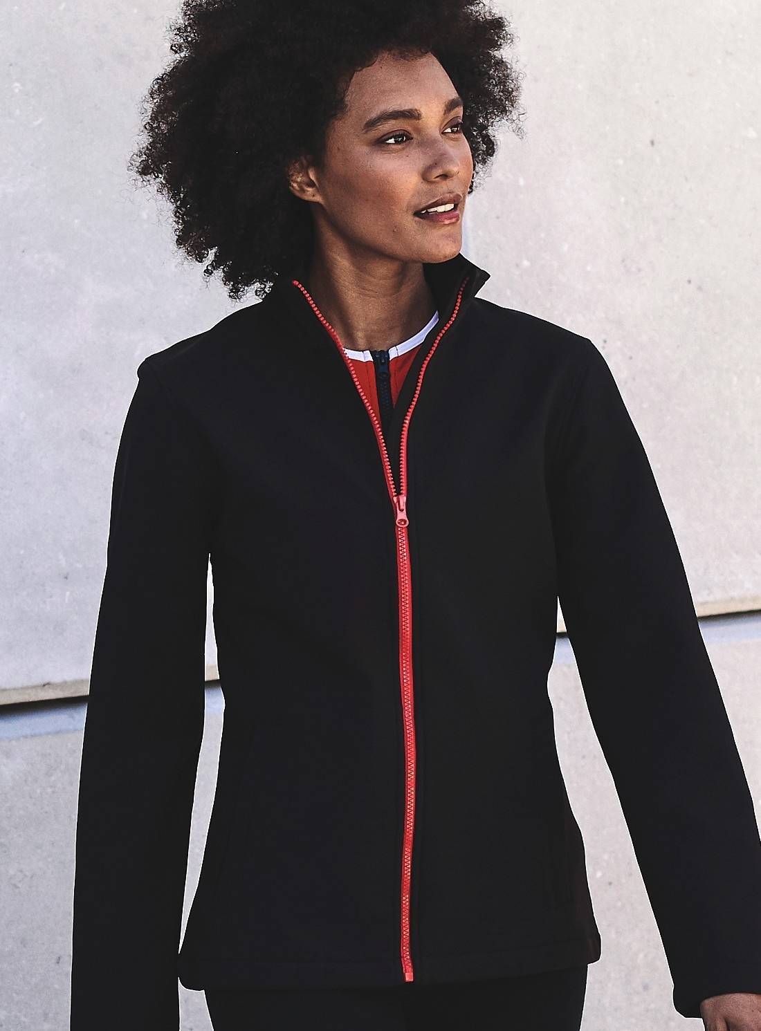 Kurtka damska Regatta w technologii softshell z klapą sztormową