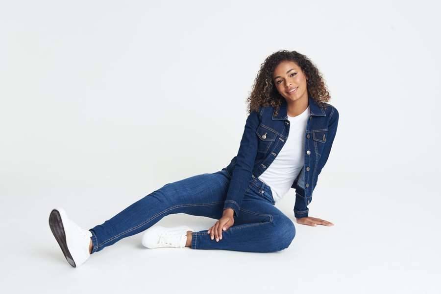 Kurtka jeansowa damska z mankietami na guziki