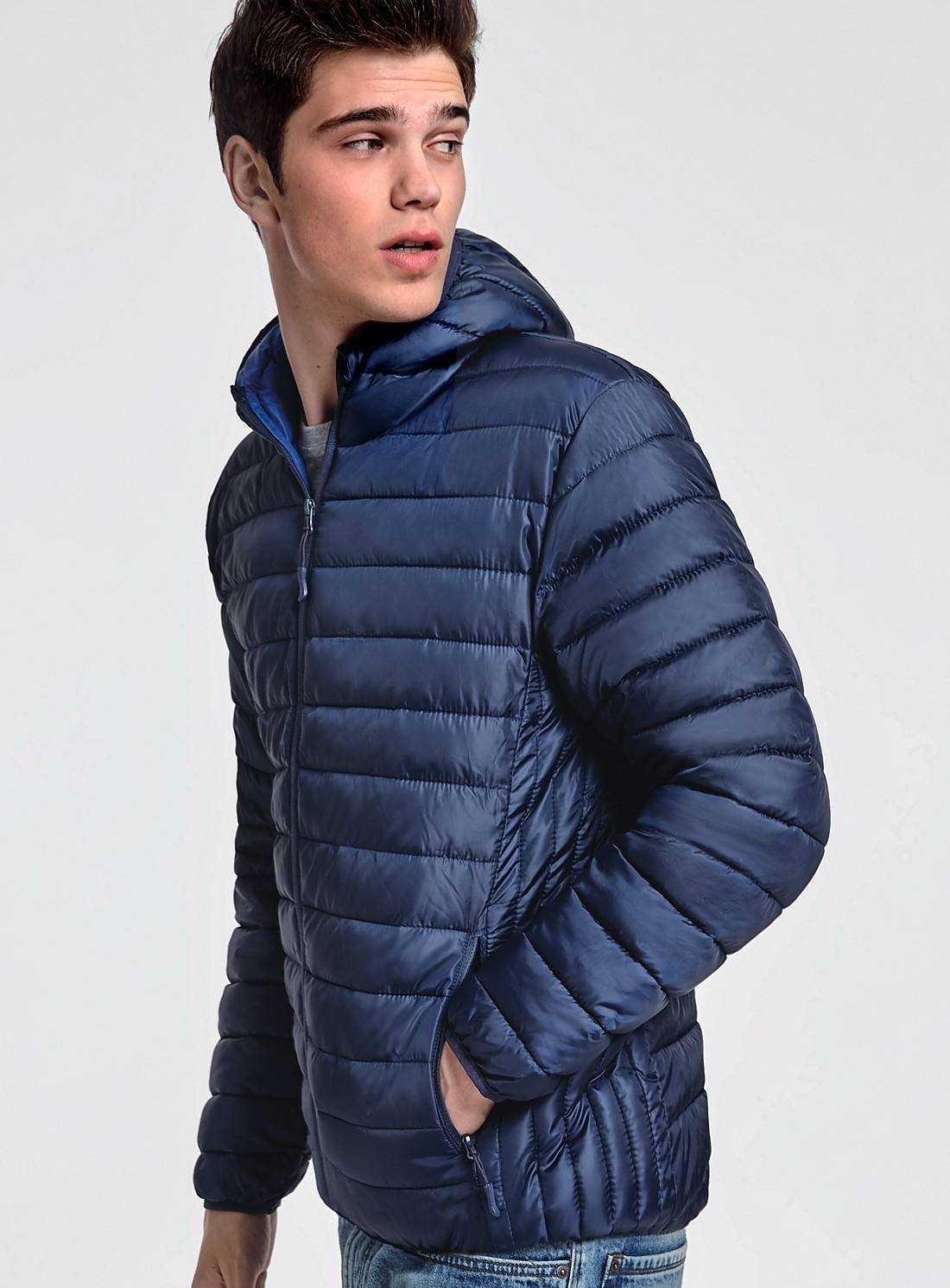 Kurtka pikowana męska Roly z kapturem i ochroną podbródka