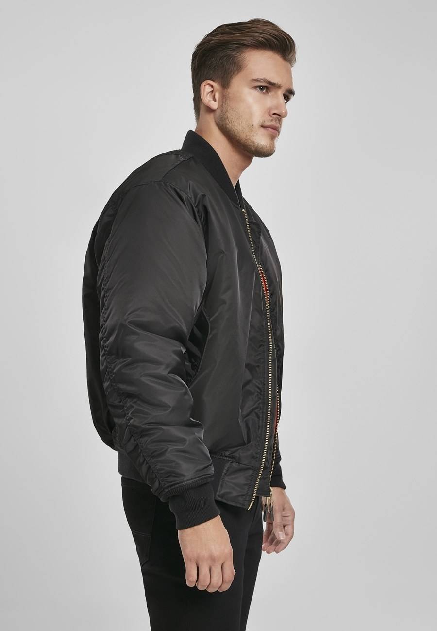 Kurtka pilotka typu bomber z kieszenią na rękawie