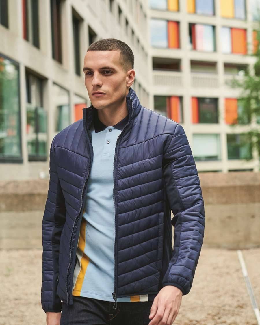 Kurtka puchowa Regatta pikowana z bocznymi panelami w technologii softshell