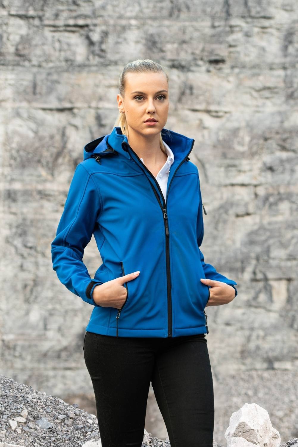 Kurtka softshell damska z trzywarstwowego materiału