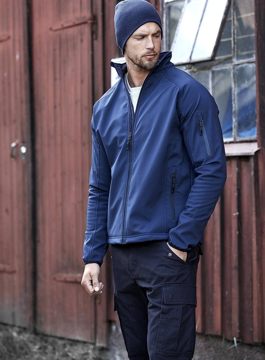 Kurtka softshell męska Tee Jays z kieszenią na rękawie