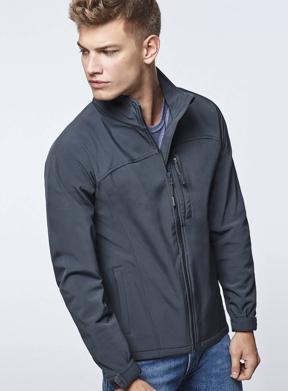 Kurtka softshell  ze ściegiem krzyżowym na klatce piersiowej