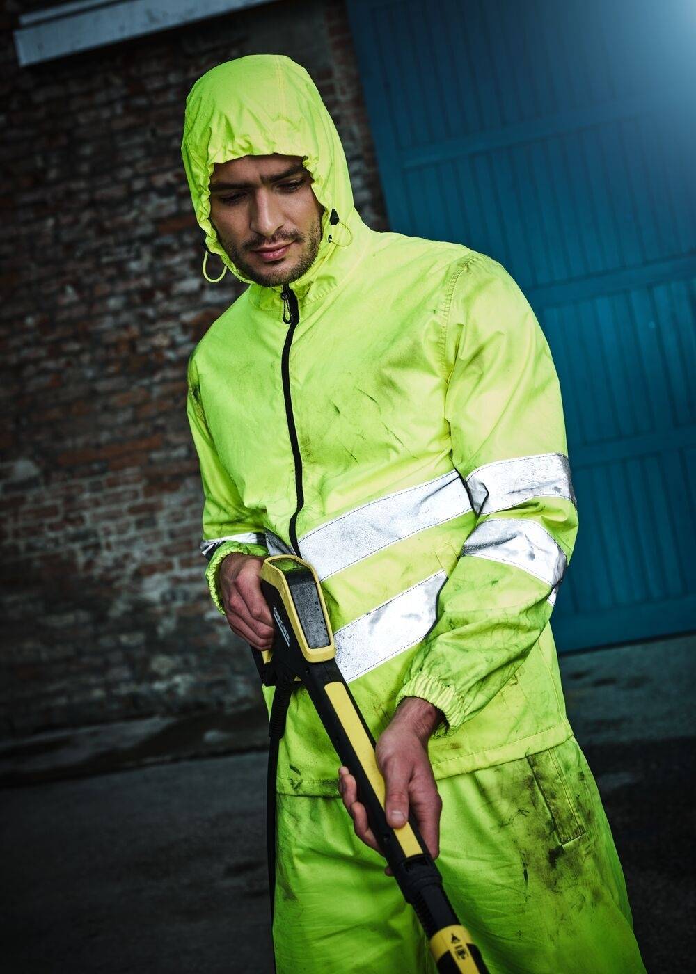 Kurtka wiatrówka Regatta z odblaskowymi pasami