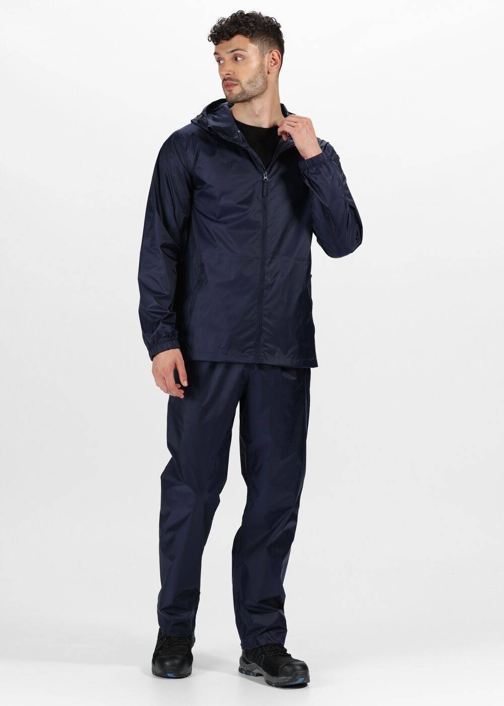 Lekka kurtka przeciwdeszczowa chowana do etui