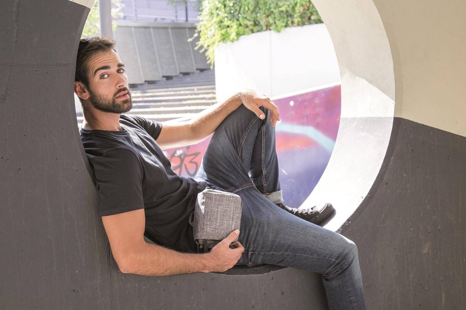 Mała torebka na ramię w kolorze szarego melanżu