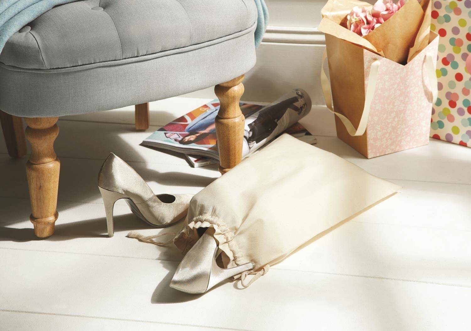 Mała torebka płócienna zamykana ściągaczem sznurkowym