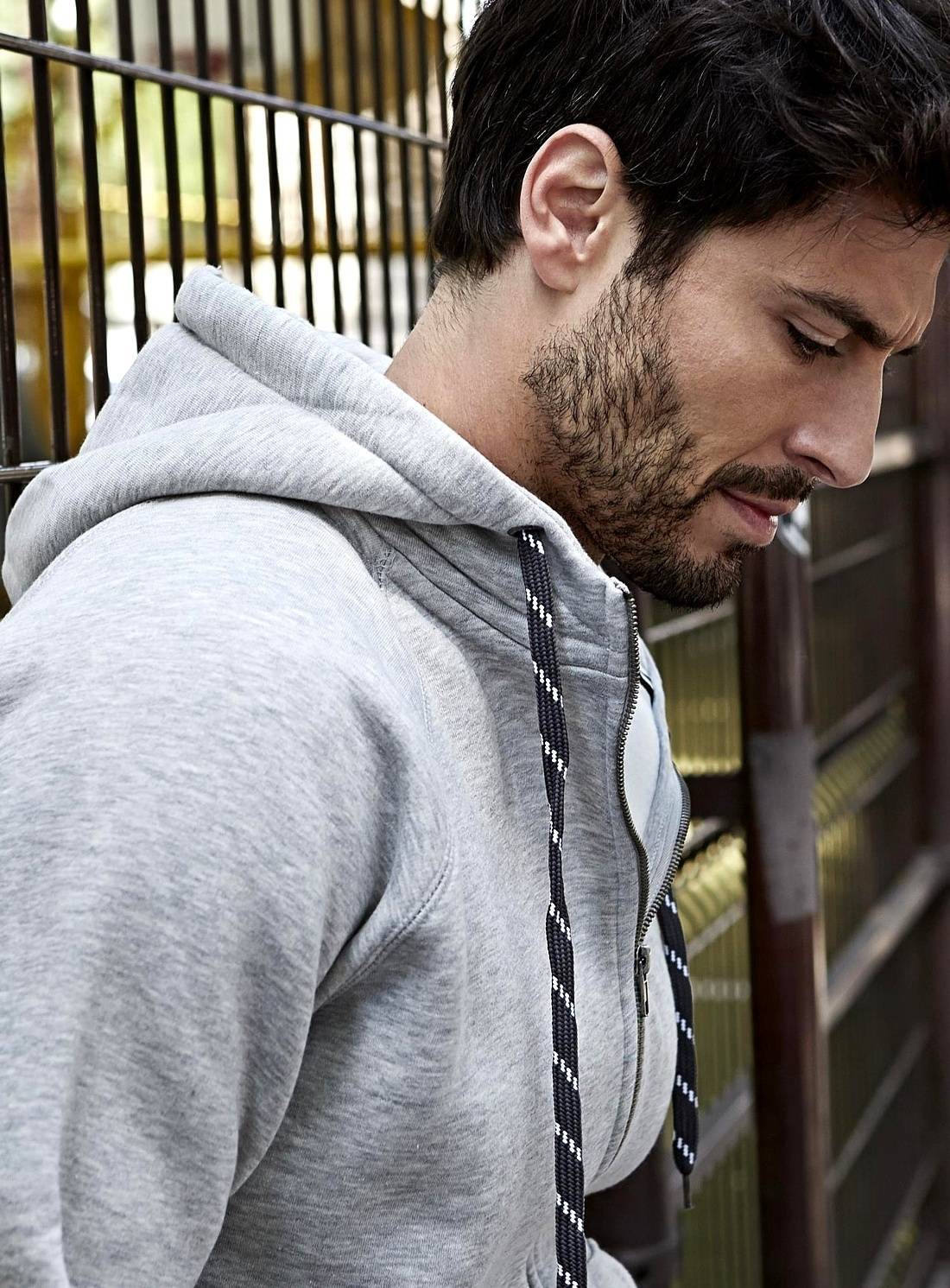 Męska bluza rozpinana na zamek z kapturem