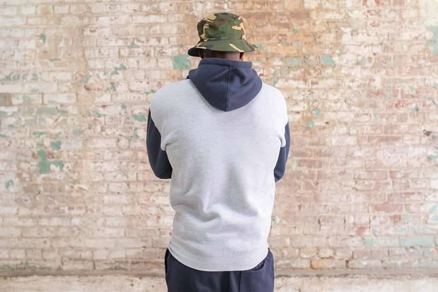 Męska bluza z kapturem marki Independent