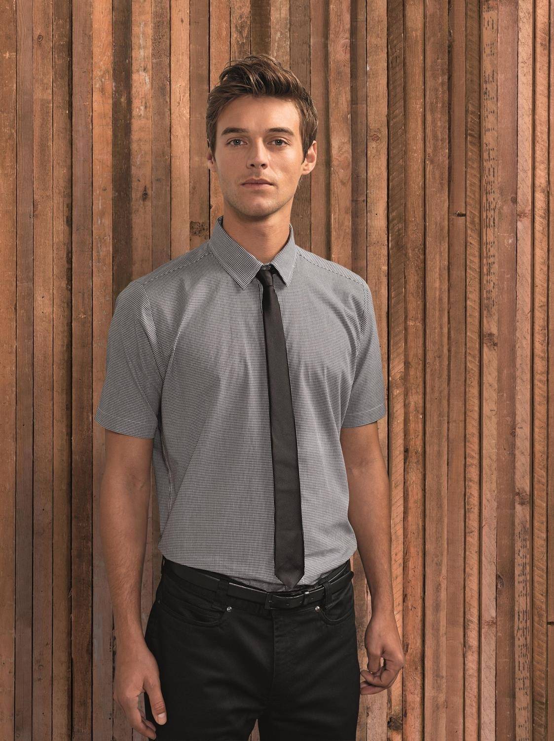 Męska koszula z krótkimi rękawami w drobną kratkę