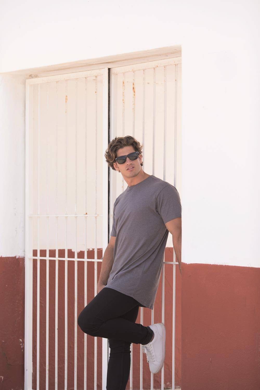 Męska koszulka z odrywaną mętką Dipped Hem