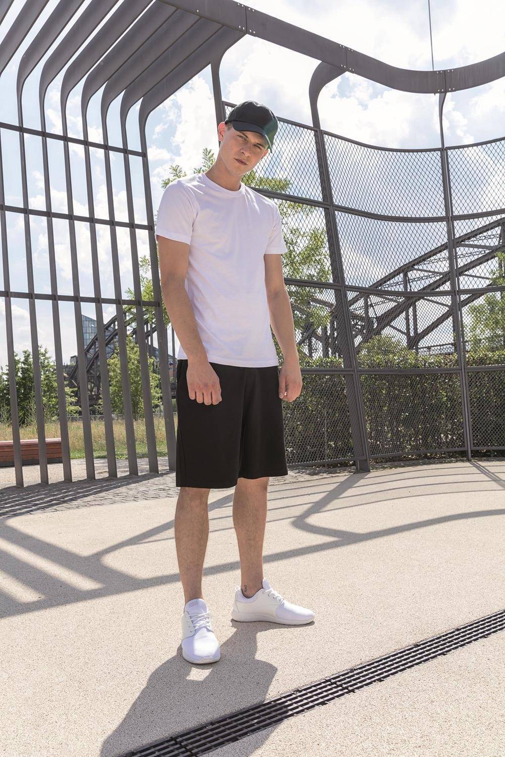 Męskie krótkie spodenki o luźnym kroju bez metki producenta