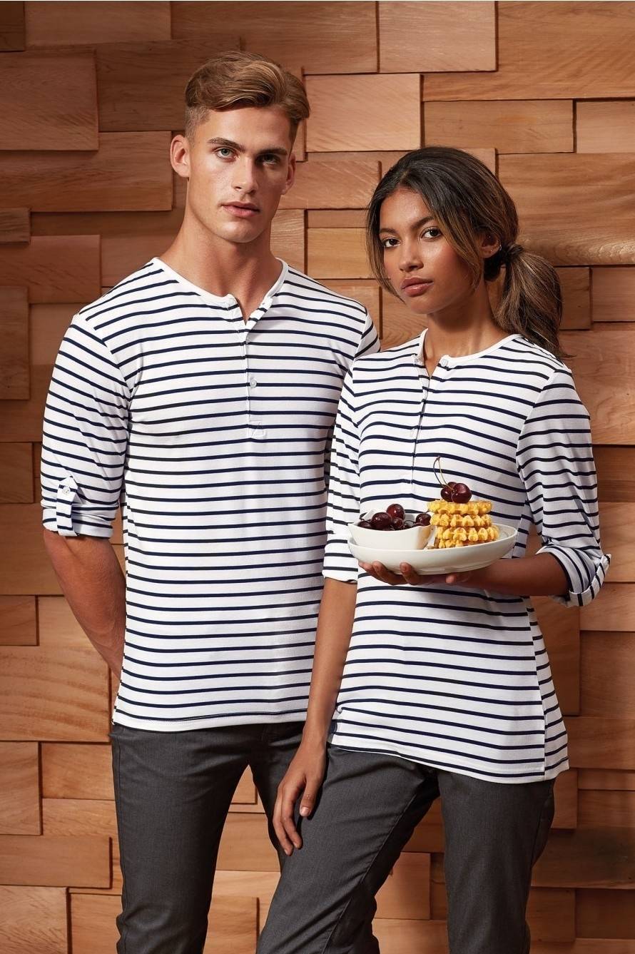 Modna bluzka męska z rolowanymi rękawami i listwą z guzikami