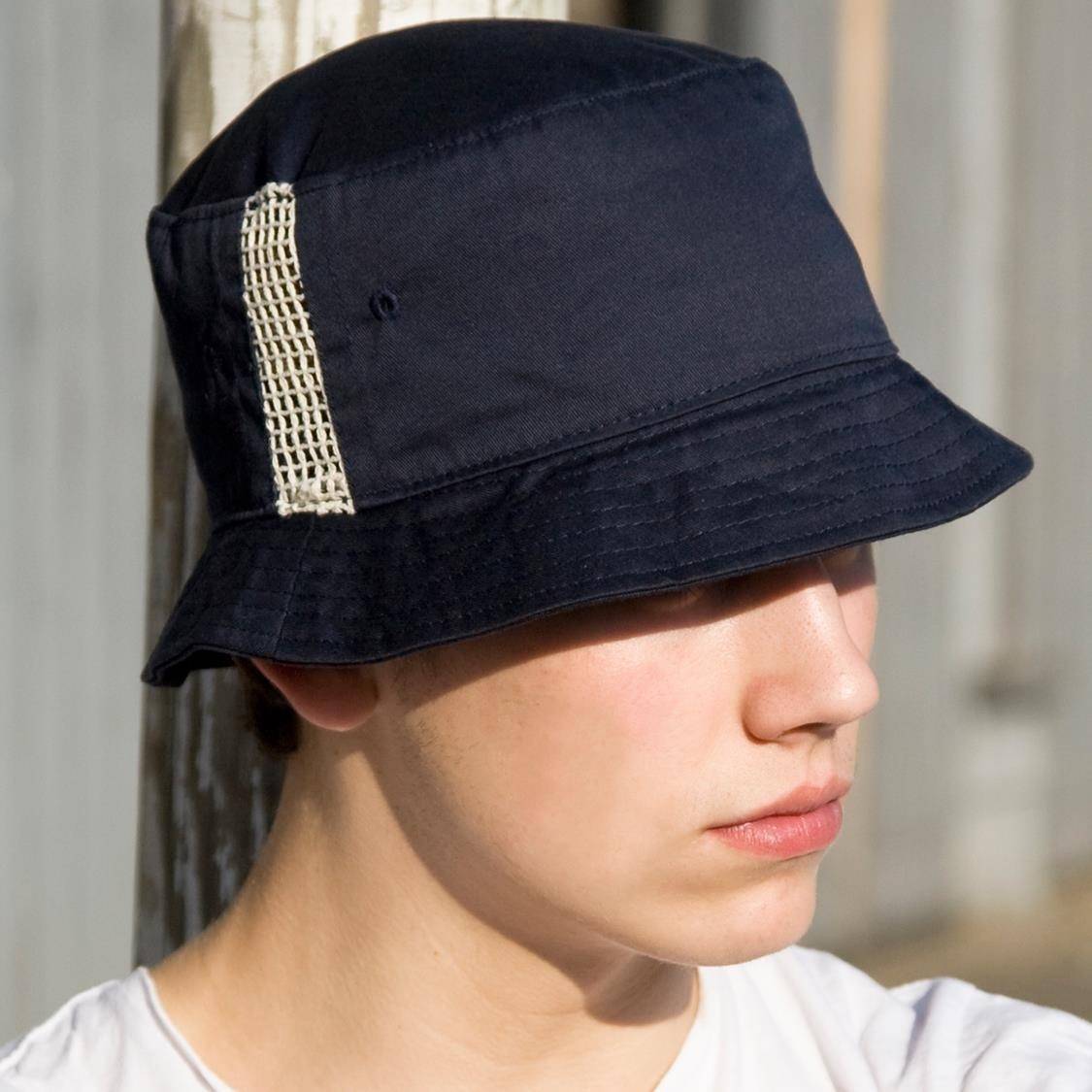 Modny kapelusz Deluxe