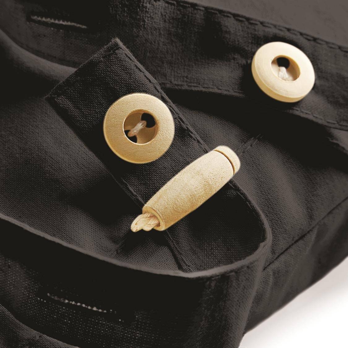 Modny plecak płócienny z drewnianymi guzikami