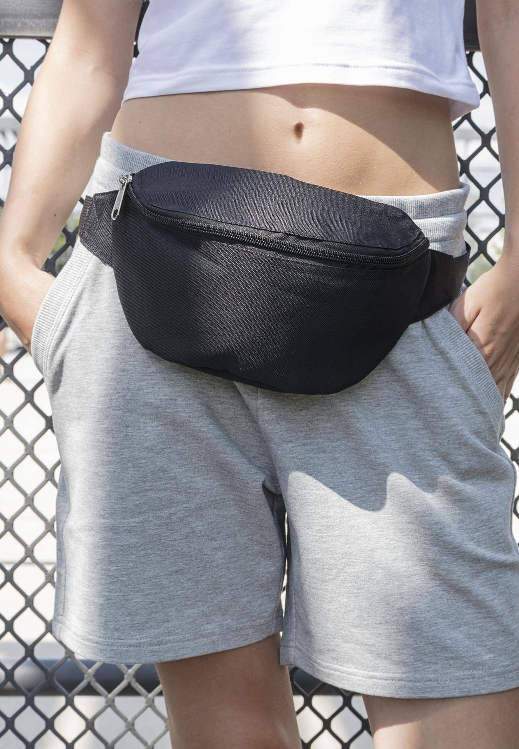 Nerka z dużą kieszenią bez metki producenta