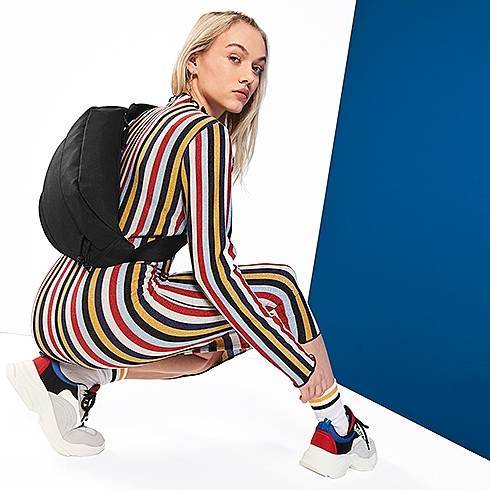 Nerka z dużą kieszenią i siatkowatym pasem