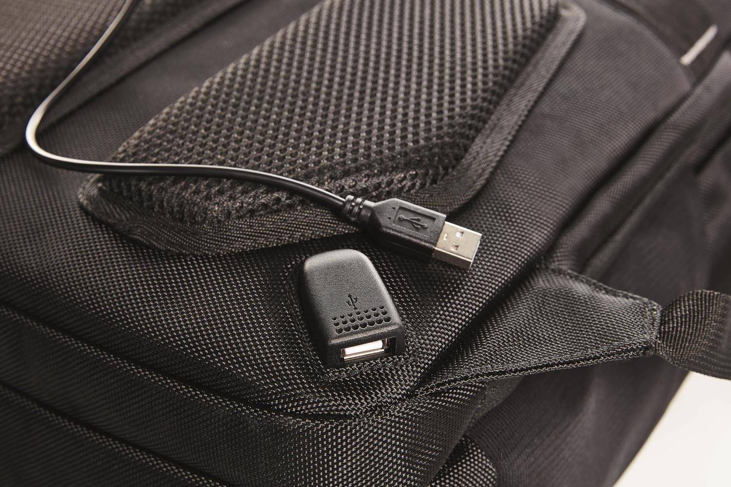 Nowoczesny plecak z komorą na laptopa i portem USB