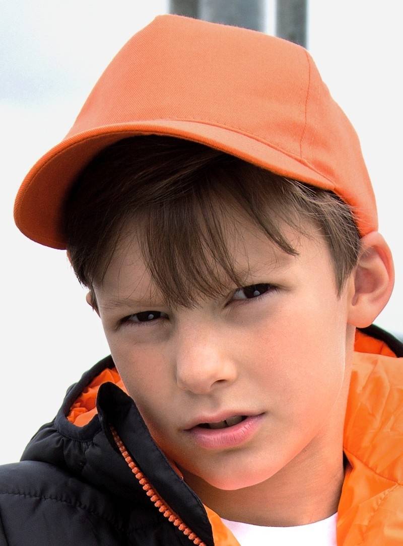 Oddychająca dziecięca czapka z daszkiem