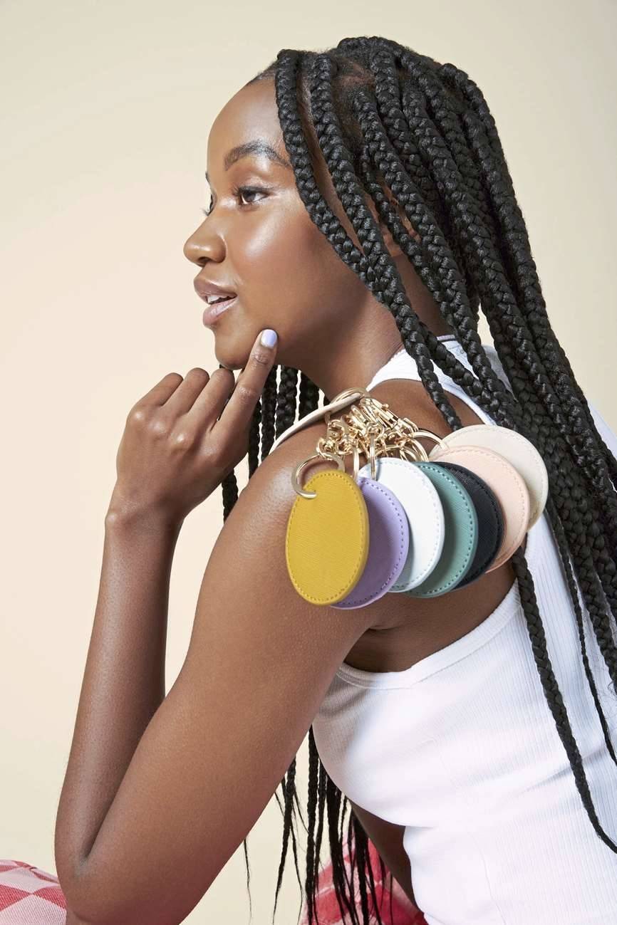 Okrągły brelok do kluczy z karabińczykiem