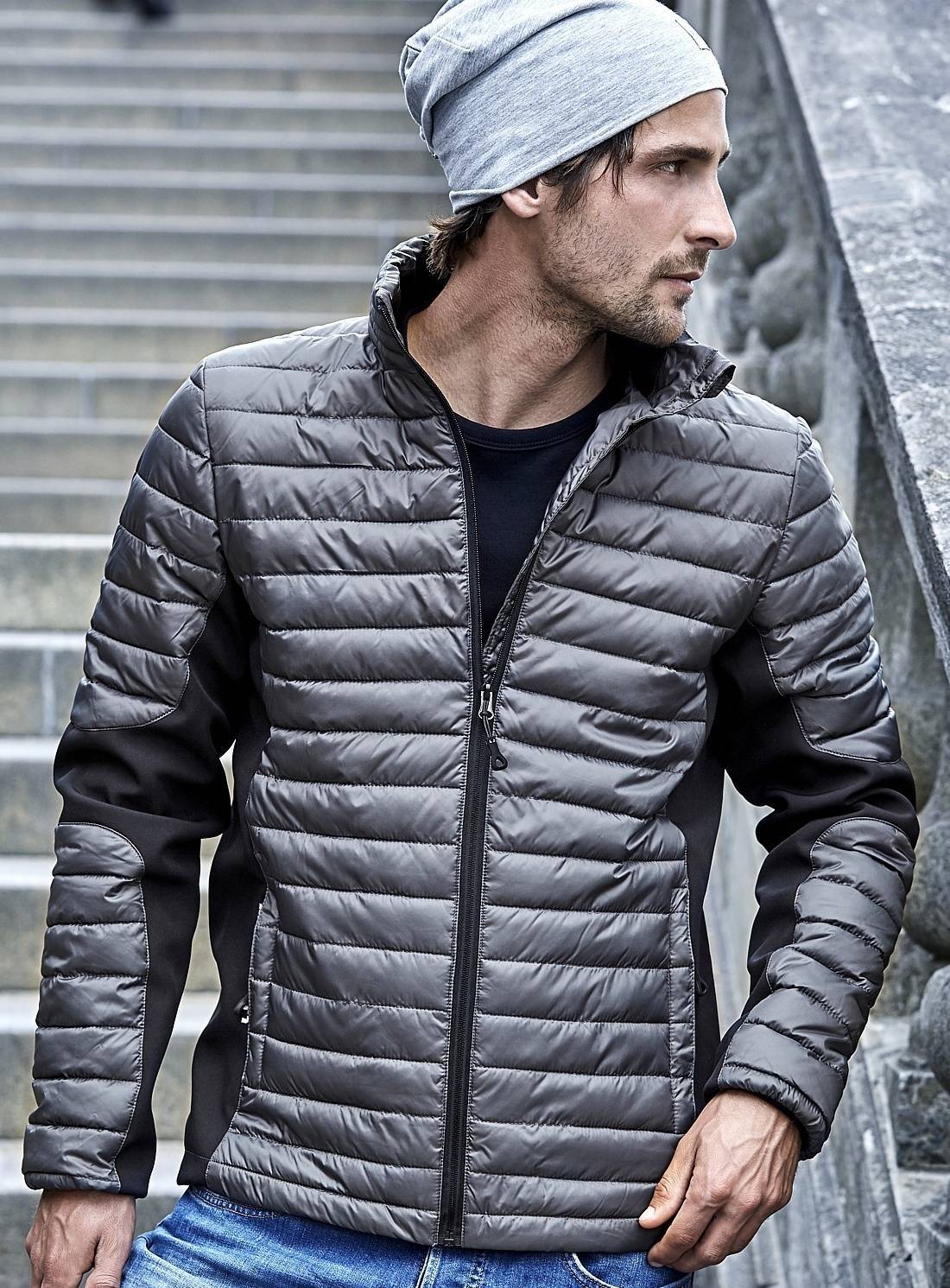 Pikowana kurtka męska o dopasowanym fasonie z melanżowymi panelami