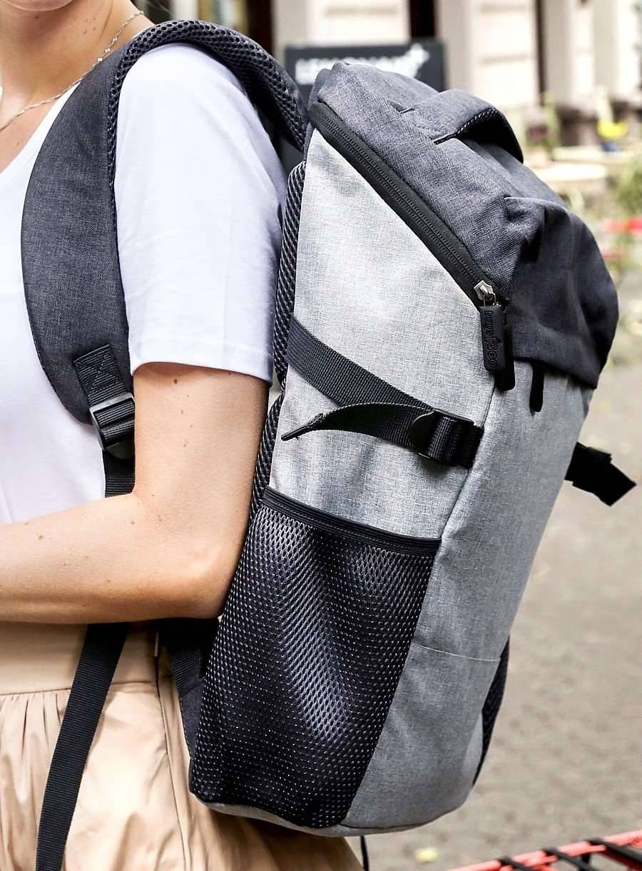 Plecak miejski z praktyczną komorą na laptopa 17 cali