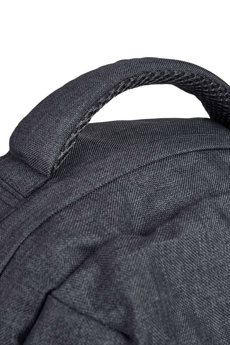 Plecak o pojemności 13l z komorą na laptopa 15 cali