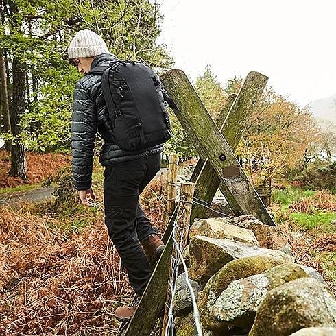 Plecak z praktycznymi kieszeniami i pasem piersiowym